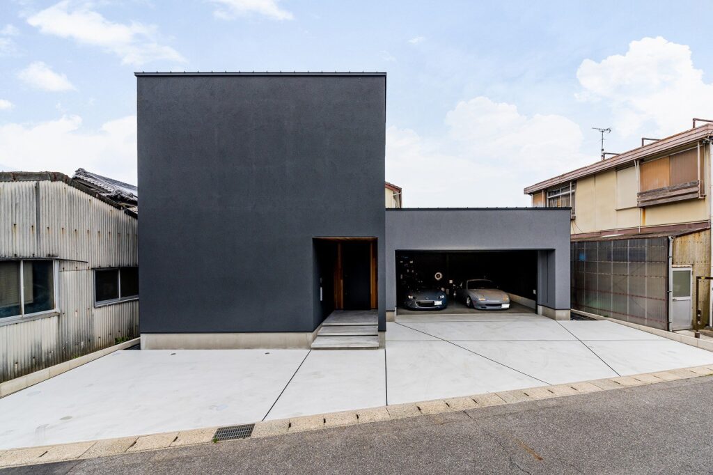 ホテルライクを追求したガレージハウス