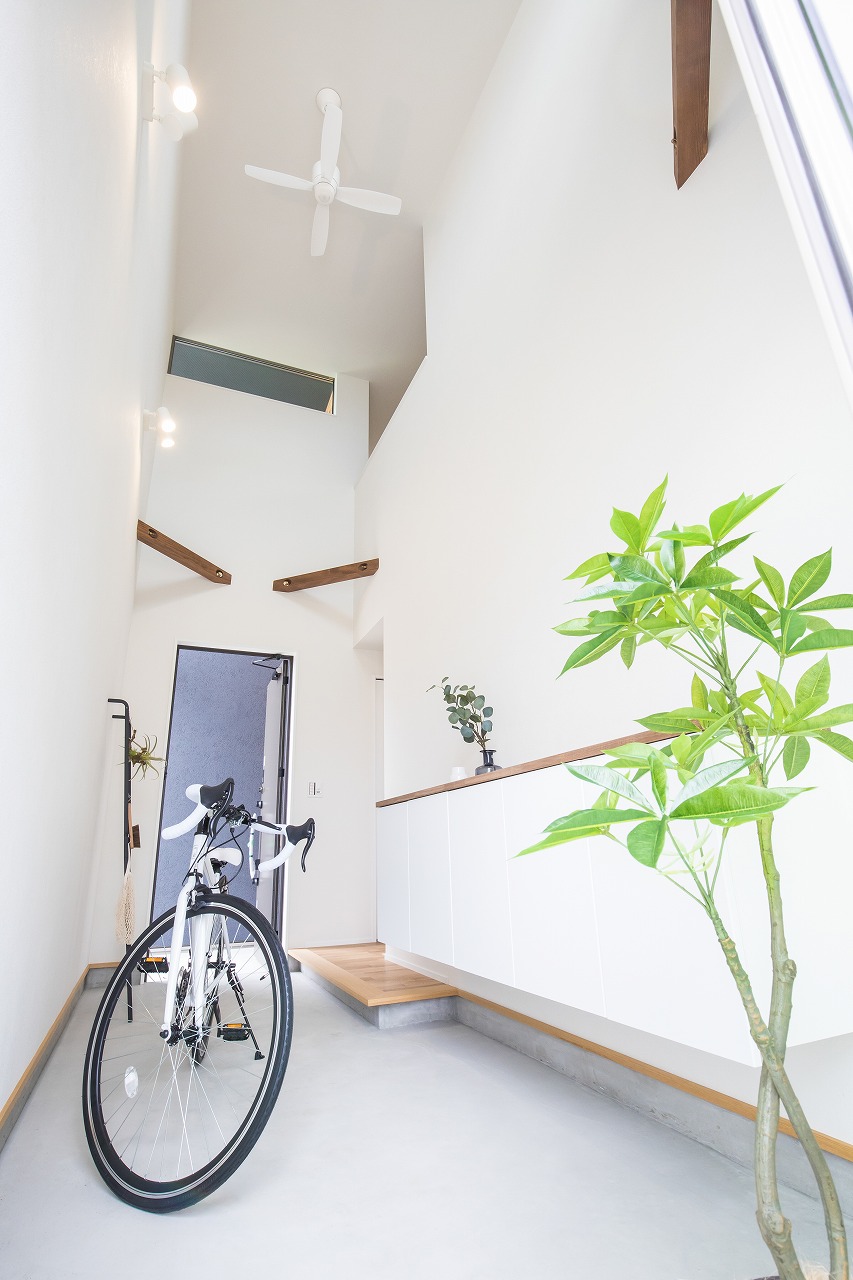 広く明るい空間を目指して