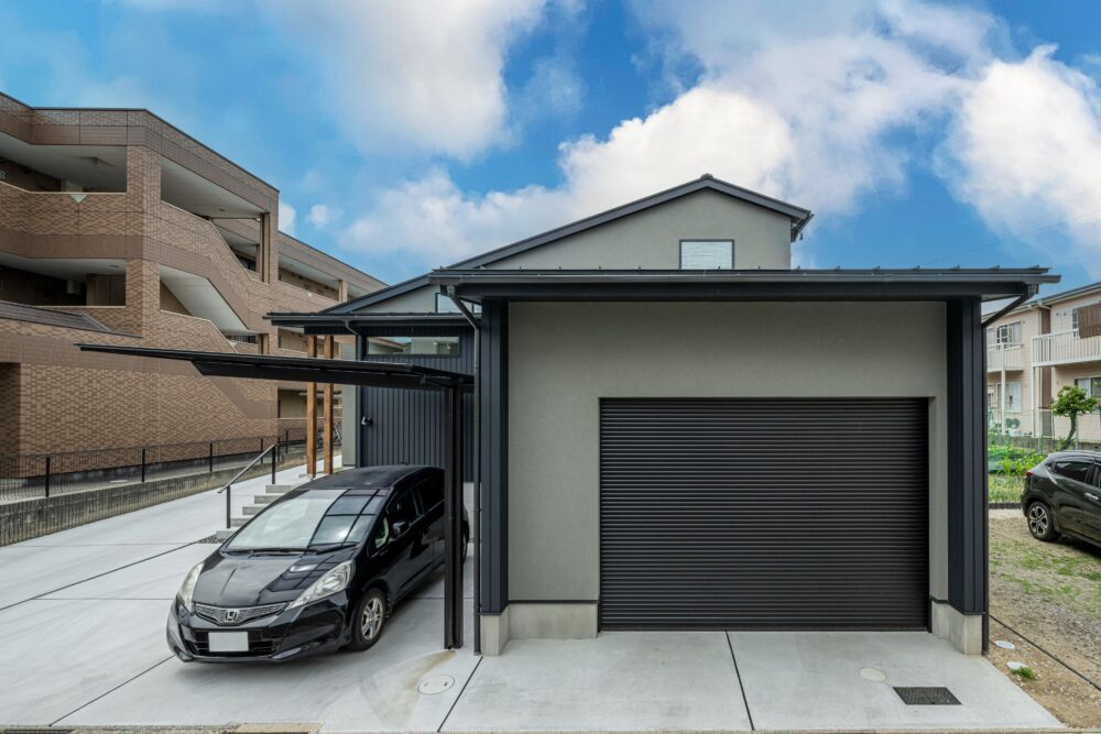 非公開: 玄関からキッチンまで一直線。空間も動きもすっきり繋がる住まい