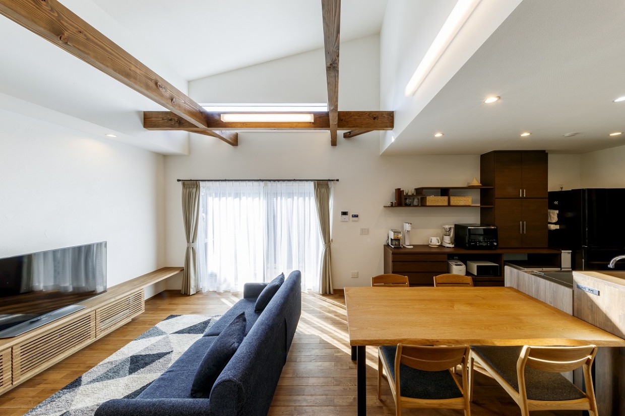 梁の見えるお家