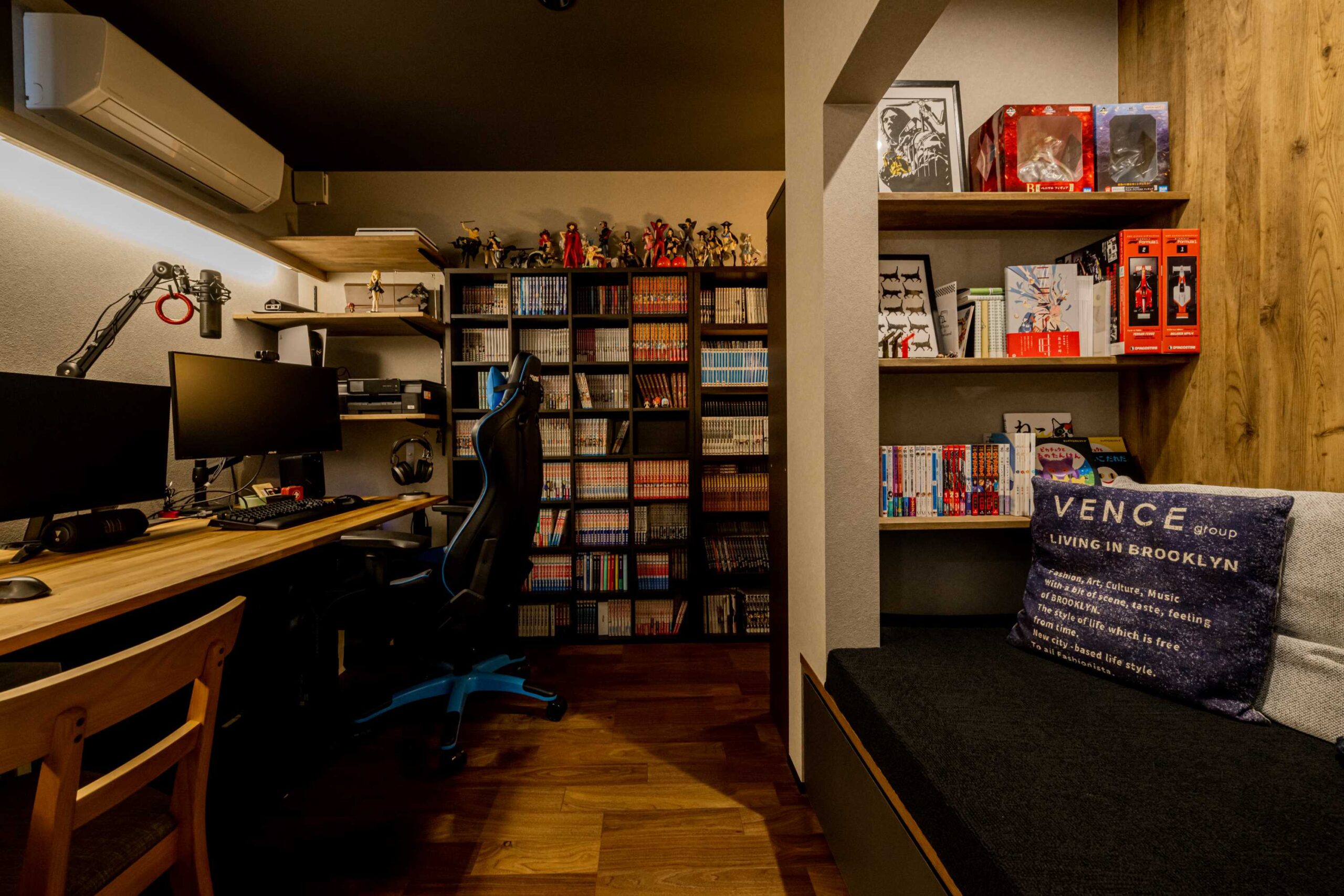 非公開: ダークトーンが際立つ、重厚感とシャープさを纏ったガルバリウムの家