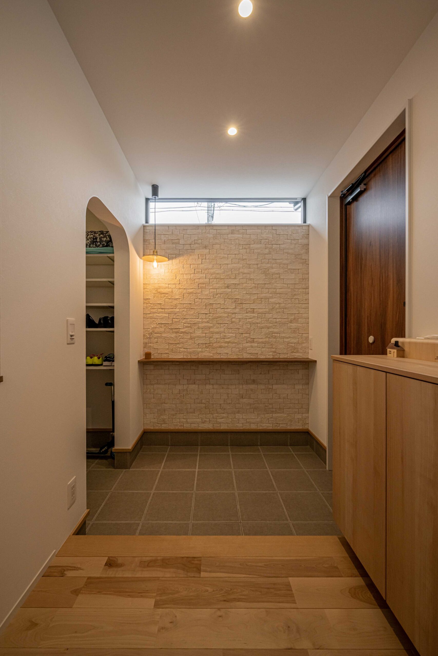 非公開: 玄関からキッチンまで一直線。空間も動きもすっきり繋がる住まい