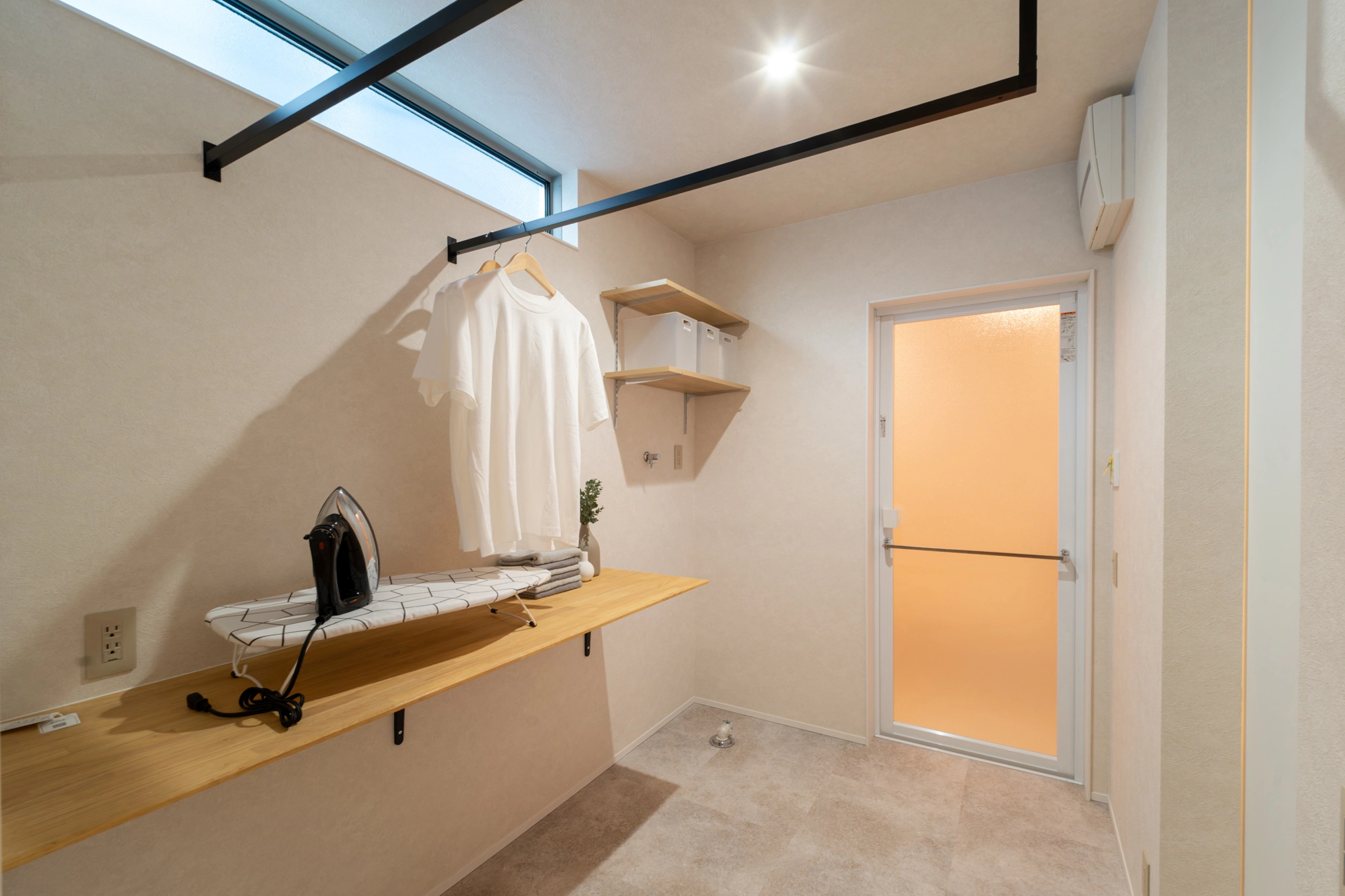 家事が心地よく整う機能美ランドリールーム