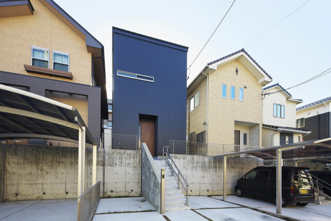 【名古屋】間口4.5mに建つモダンな狭小住宅